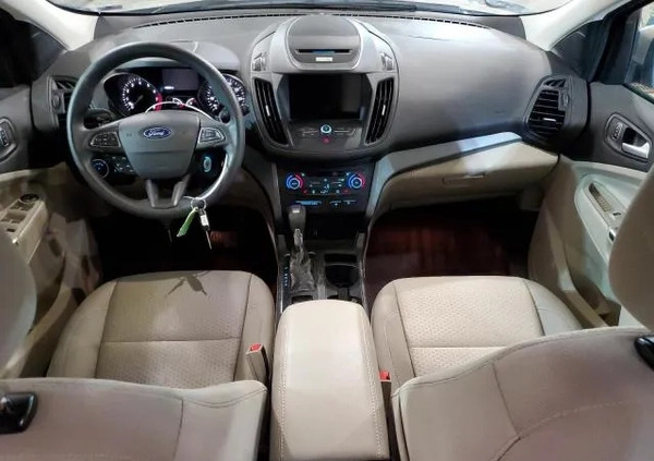 Ford Escape cena 29000 przebieg: 126961, rok produkcji 2017 z Recz małe 67